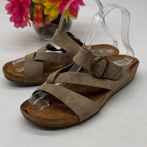 Sofft Taupe Cross-Strap Sandals Size 8 MCS9537P